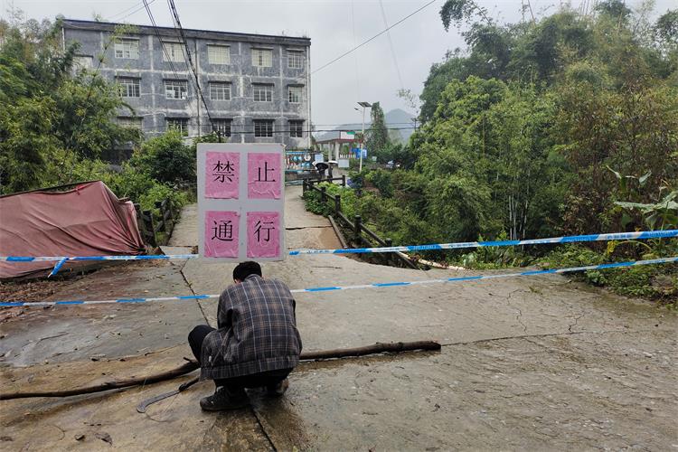 寨圩镇交通新动态，发展助力地方经济腾飞